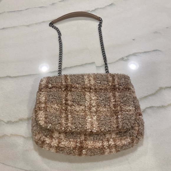 Zara Handbags - Zara Faux Fur Crossbody Flap Bag Pink Cream Tan Plaid Chain strap